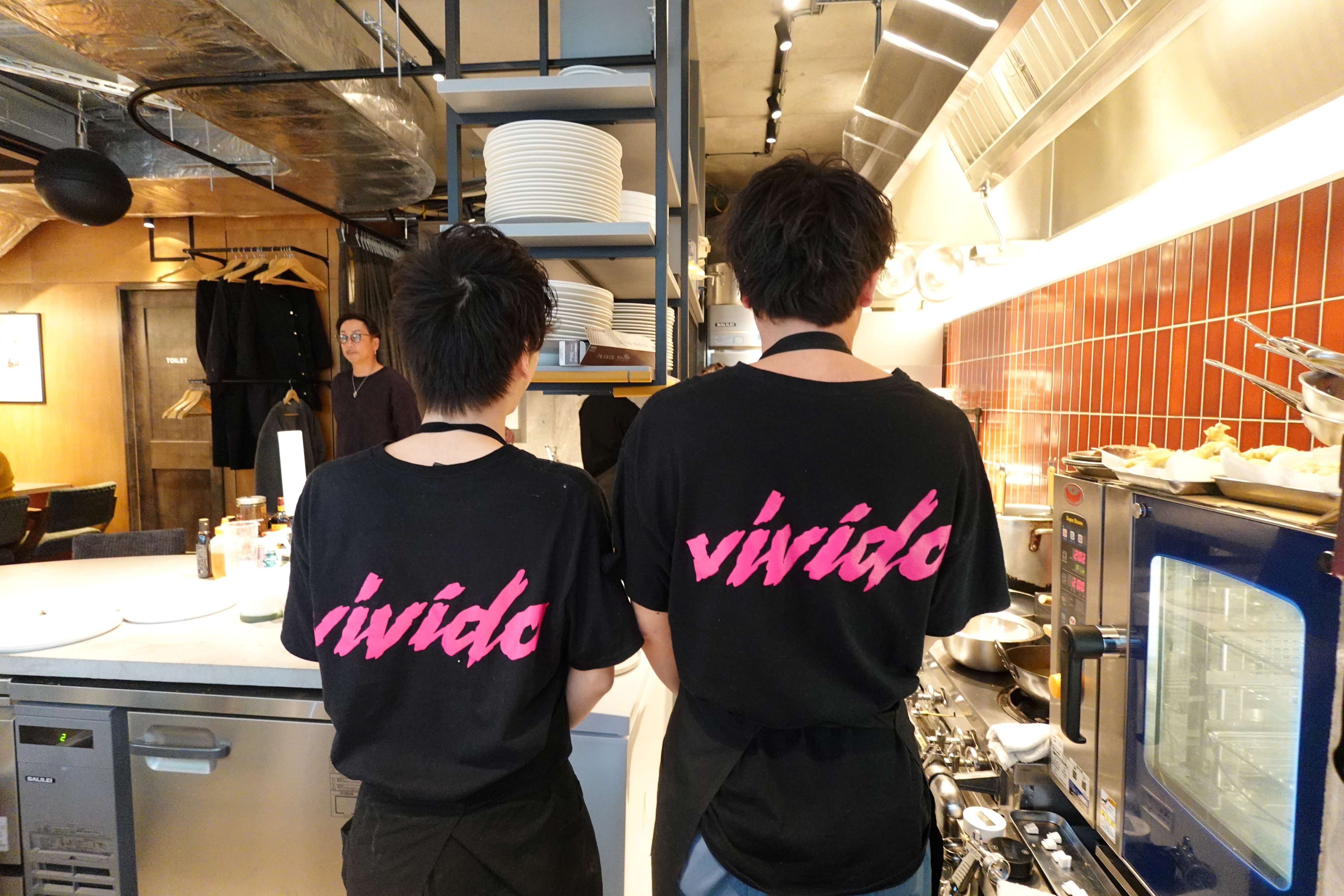 5Tシャツ s