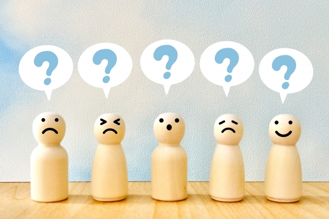 疑問を持っている様子