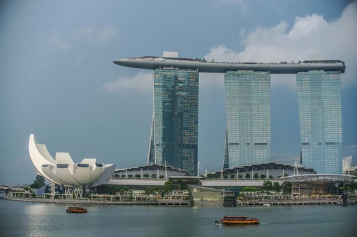 pexels-calvinseng-31949002
                 