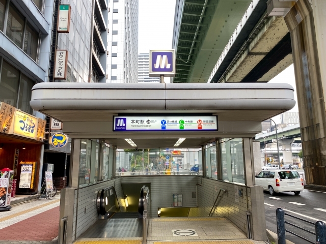 25663318_s