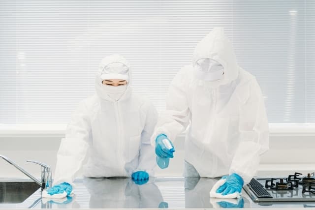 キッチンを綺麗にする人